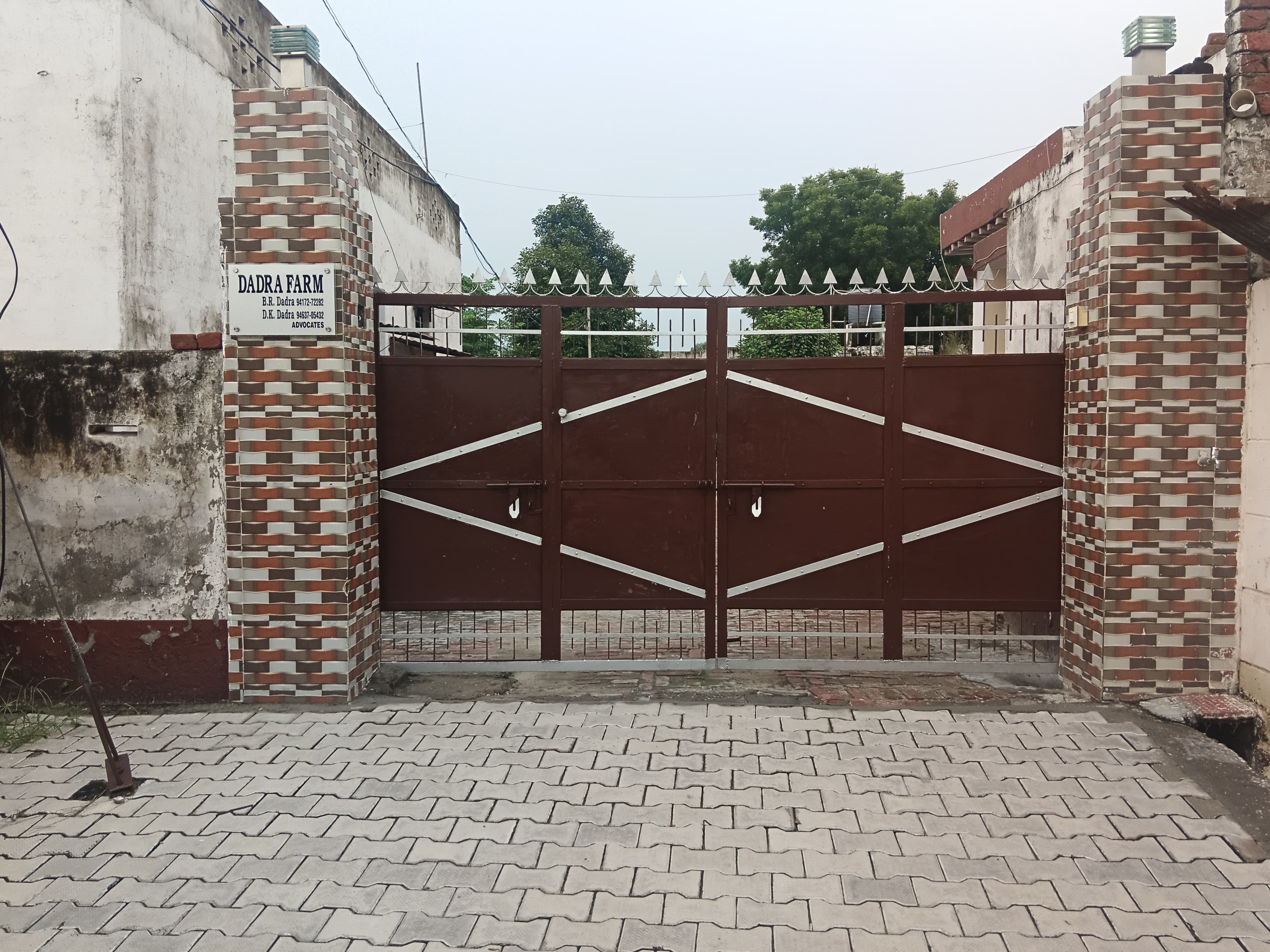 Dadra-Farm PG